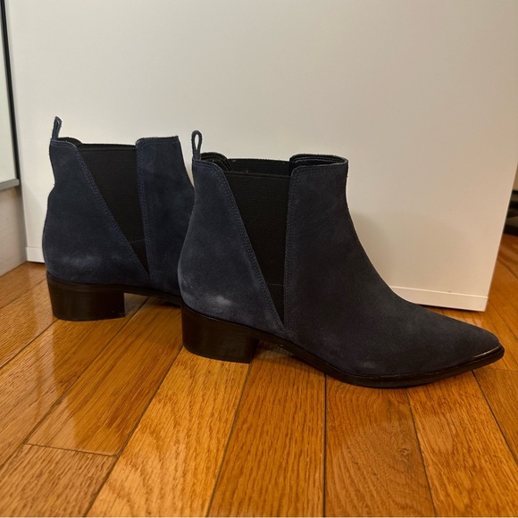 Marc Fisher Yale Pointy Toe Bootie with Metal Detail in Dark Blue Suede — Size 6 - Picture 11 of 13